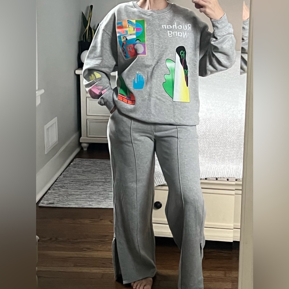 Sweatshirt - Picture 6 of 7